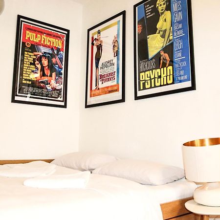 Central Park Hollywood Apartment 布加勒斯特 外观 照片