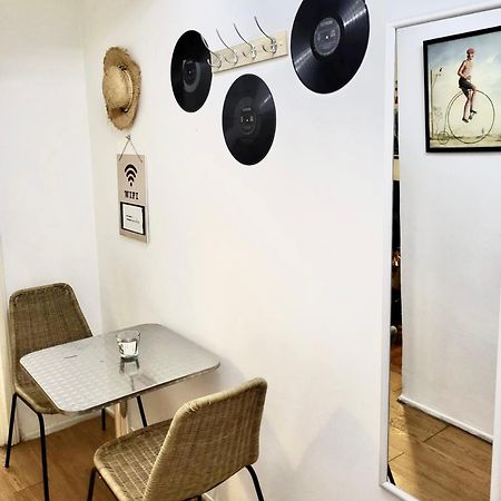 Central Park Hollywood Apartment 布加勒斯特 外观 照片