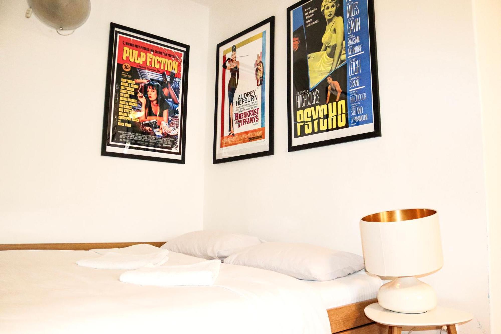 Central Park Hollywood Apartment 布加勒斯特 外观 照片